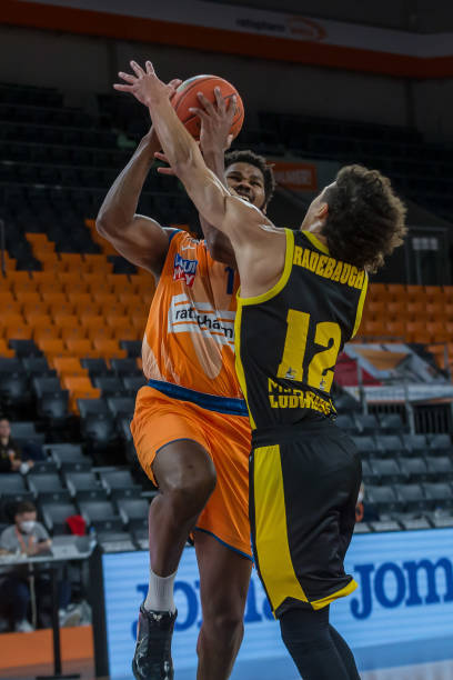 中继续稳固 中继续稳固